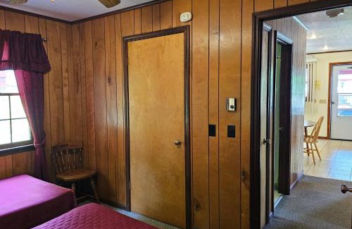 Lake George Cabin | The Gold Eagle