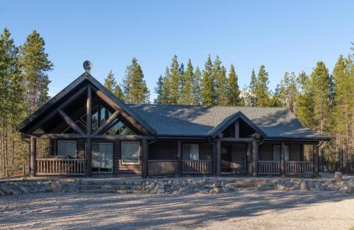 Valemount Villa | The Golden Eagle Cabin