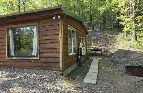 Board Camp Cabin | The Golden Eagle Cabin