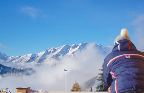 Viel-Alpe Apartment | The Golden Rock - Prestigious 5 * apartment with Jacuzzi - full center - 16 people