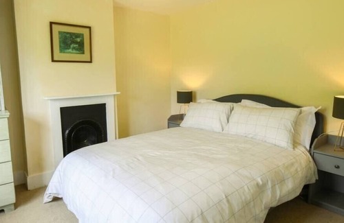 Binsted Cottage | The Goldings :3BD Retreat in Tranquil Surroundings