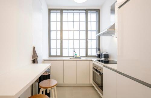 Ilot Sacre Apartment | THE GOOD FLATS