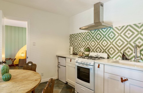 Desert Hot Springs Hotel | The Good House