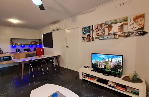 Port Pirie South Apartment | The Good Life - Two Bedroom Garden Apartment