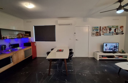 Port Pirie South Apartment | The Good Life - Two Bedroom Garden Apartment