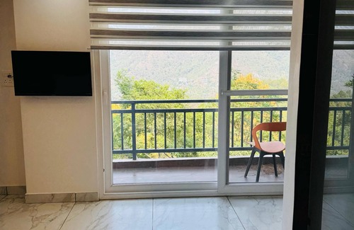 Kumarhatti Villa | The Good Vibes by Aero Stays