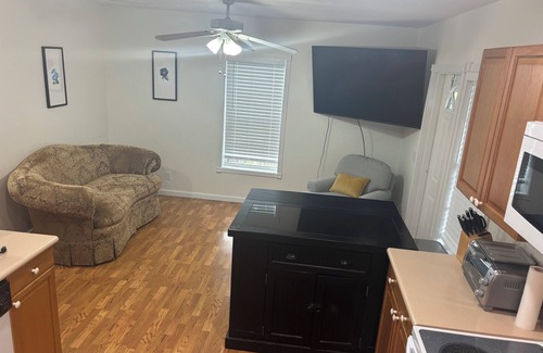 Palm City House | The Goodlife cottage#2 quiet and relaxing
