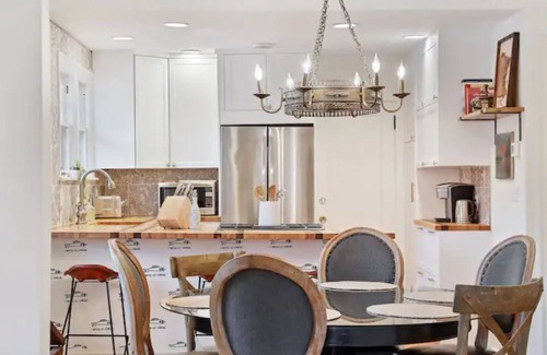 Summit Hill Apartment | The Goodrich House 4 bdrm/2 bath home