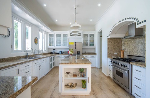 Casa de Campo Villa | The gorgeous Villa Giraldez with a spectacular view over the Golf course