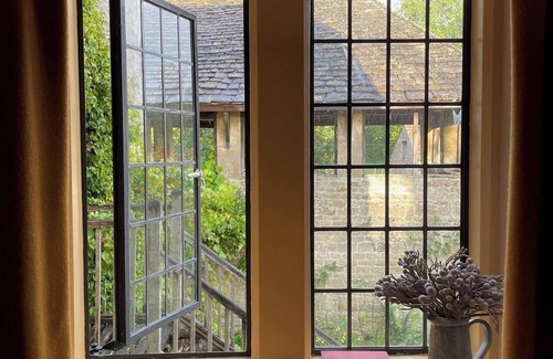 Lacock Apartment | The Governor's House