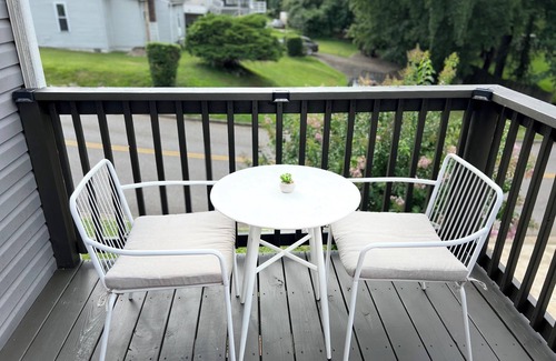 Clarksville House | THE GOVERNOR’S RETREAT Home Sweet Home Retreat Near Downtown Clarksville