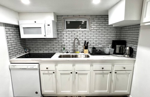 Reisterstown Apartment | The Grace Suite - it's cute