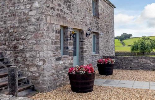 Monkswood House | The Granary at Henrhiw Farm Cottages