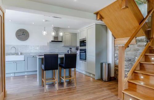 Monkswood House | The Granary at Henrhiw Farm Cottages