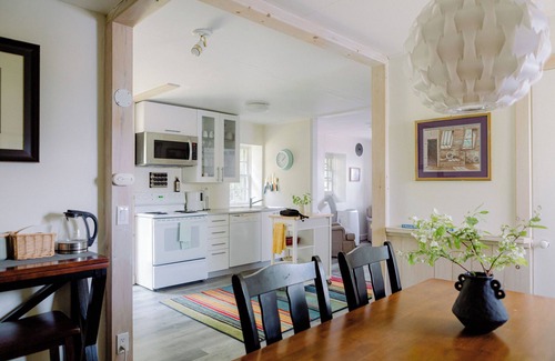 Prince Edward House | The Granary Flat at the Historic Glenora Mill