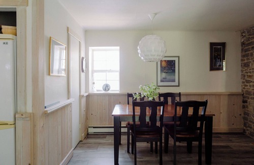 Prince Edward House | The Granary Flat at the Historic Glenora Mill