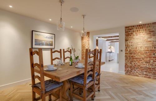 Banningham House | The Granary