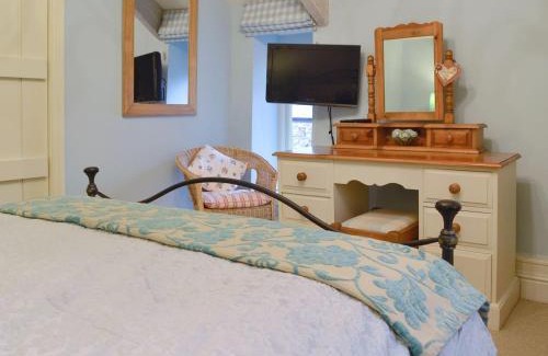 Llanrhidian Higher House | The Granary