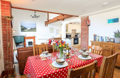 Bolberry Cottage | THE GRANARY (MALBOROUGH), pet friendly, with a garden in Malborough