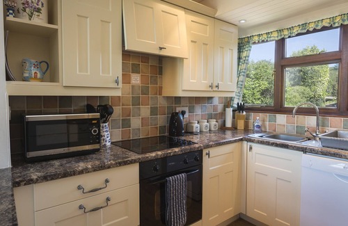 Bolberry Cottage | THE GRANARY (MALBOROUGH), pet friendly, with a garden in Malborough