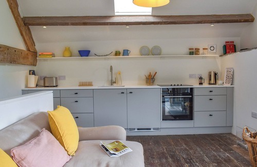 Llanfihangel Tal-y-llyn Cottage | The Granary - UK50401