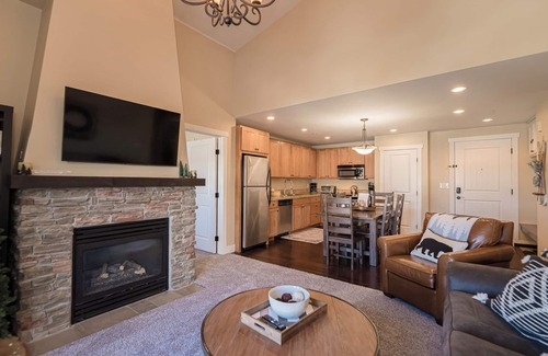 Silvercreek Condo | The Granby Mountain Getaway at Base Camp One - Where Adventure Meets Relaxation