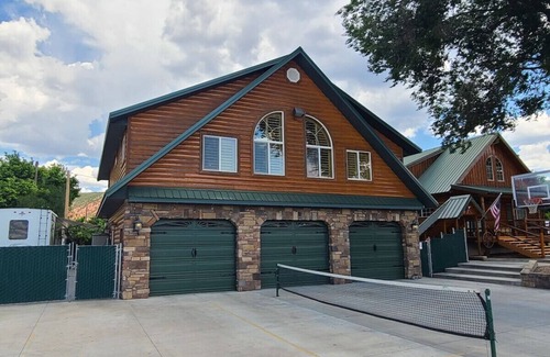 Parowan Cabin | The Grand Circle Homestead & Retreat