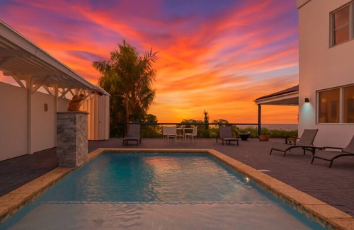 Guzman Arriba Apartment | The Grand Escape- Luxury Villa El Yunque Views