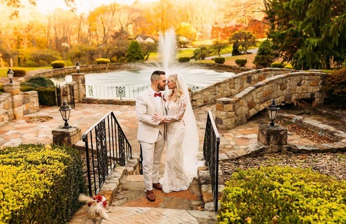 Schenley House | The Grand Estate in Freeport PA just NE of Pittsburgh Pa Private Pool