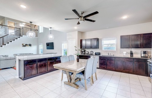 Rosenberg House | The Grand Haven Retreat
