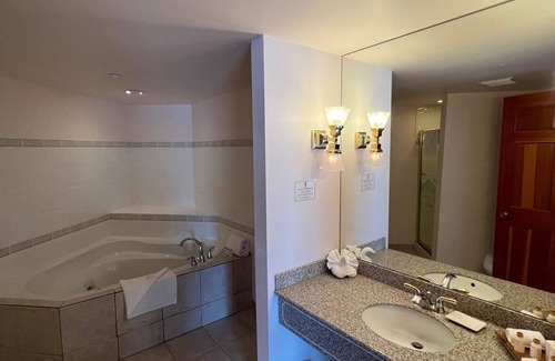 Regional District of Nanaimo Hotel | The Grand Hotel Nanaimo