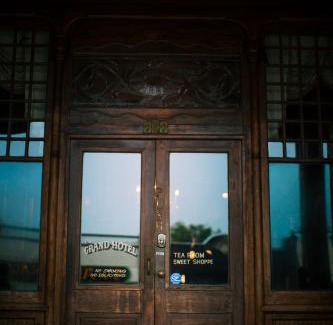Hogansville Hotel | The Grand Hotel