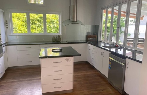 Pimlico House | The Grand Queenslander On Turner