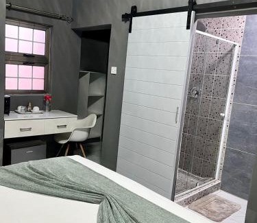 Serowe Bed & Breakfast | The Grand Reef Guest House