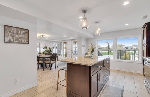 Lakeshore House | The Grand River retreat