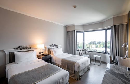 Phitsanulok Hotel | The Grand Riverside Hotel Phitsanulok