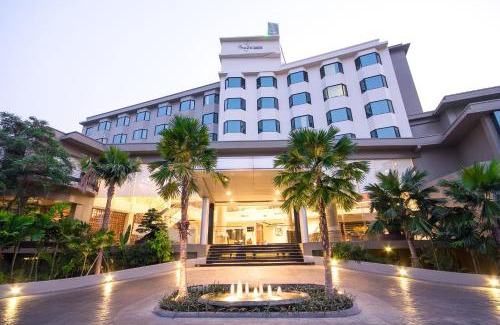 Phitsanulok Hotel | The Grand Riverside Hotel