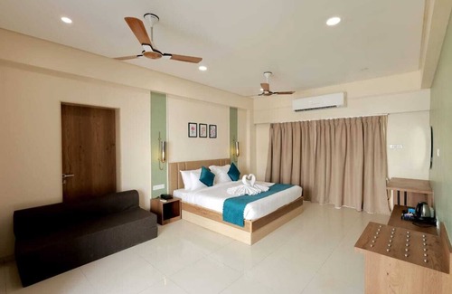 Amravati Hotel | The Grand Rudraksh
