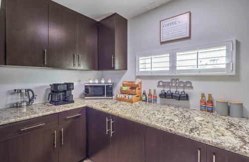 Paradise House | The Grand Speakeasy Estate – Luxe Vegas Retreat!