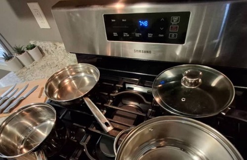 Mount Pleasant Apartment | The Grande-Suite at Lower Atwells Ave 2B Apt P