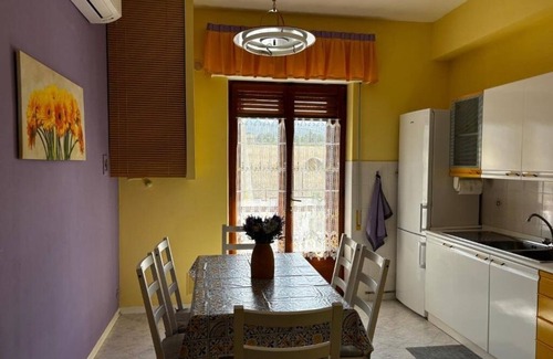 Introdacqua Apartment | The Grandparents' Villa - Holiday Home -