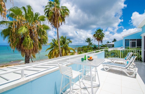 Seven Mile Beach Condo | The Grandview Condos on Seven Mile Beach