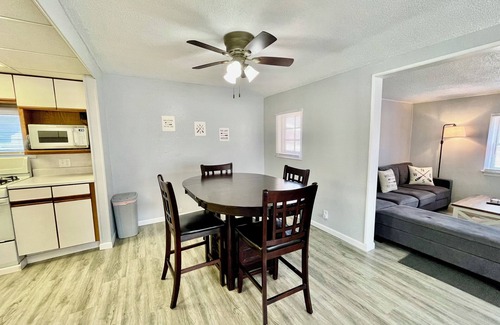 Rutland House | The Grandview Lake House, Dog Friendly, Near Lake Madison, Outdoor Patio