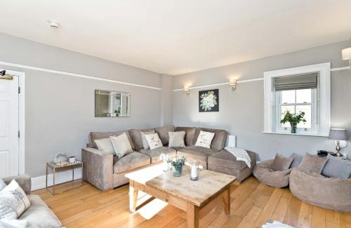 Hurdlow House | The Grange
