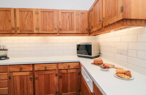 Goathland Cottage | THE GRANGE, pet friendly, with open fire in Goathland