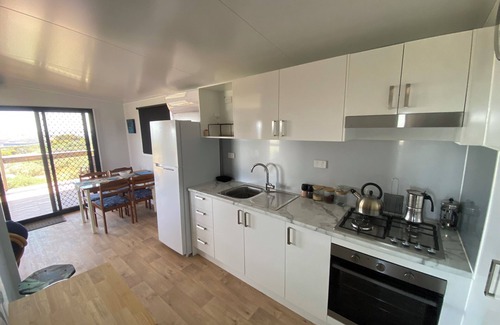 Ripon Cottage | The Granites on Westall. 250 acres of secluded bush land with coastal views.