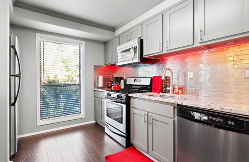 Cumberland Condo | The Gray Palace Of Marietta ~ Great Location!