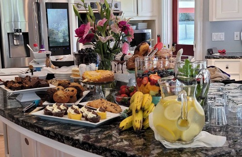 Monroe House | The Grayson B&B experience the garden-to-table meals