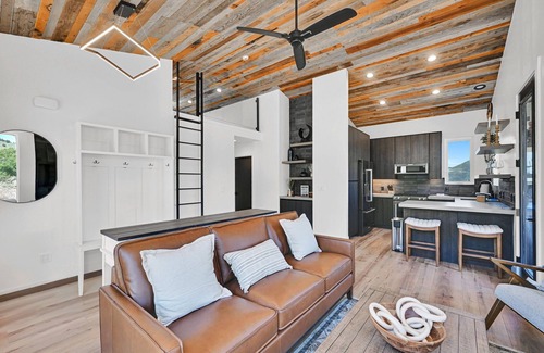 Eden House | The Great Cabin Views of Ogden Valley Ski & Golf