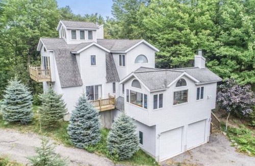 Pentwater House | The Great Escape Lake Michigan Lake House